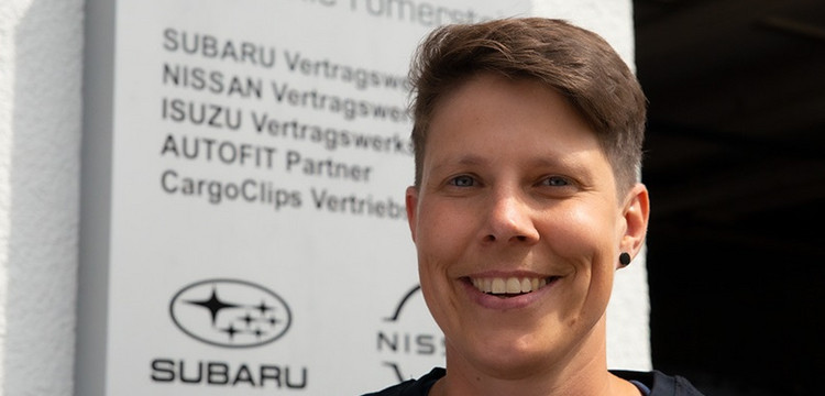 Annika Kirsamer, Buchhaltung, Verkauf, Service